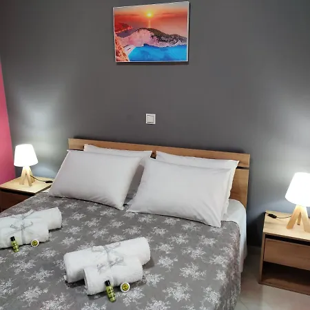 Silver Pearl Potamós