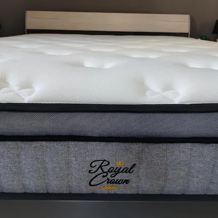 Silver Pearl דירה